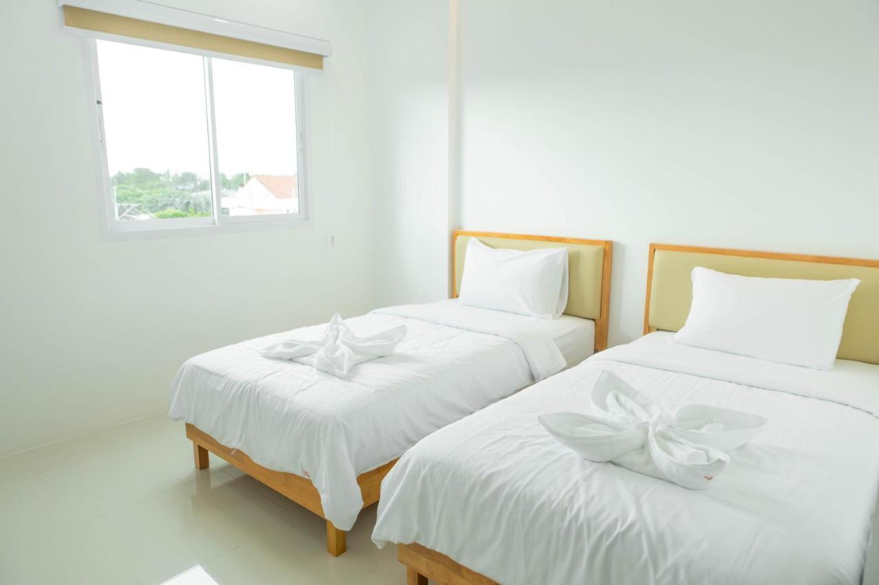 S1 Trang Hotel Bagian luar foto
