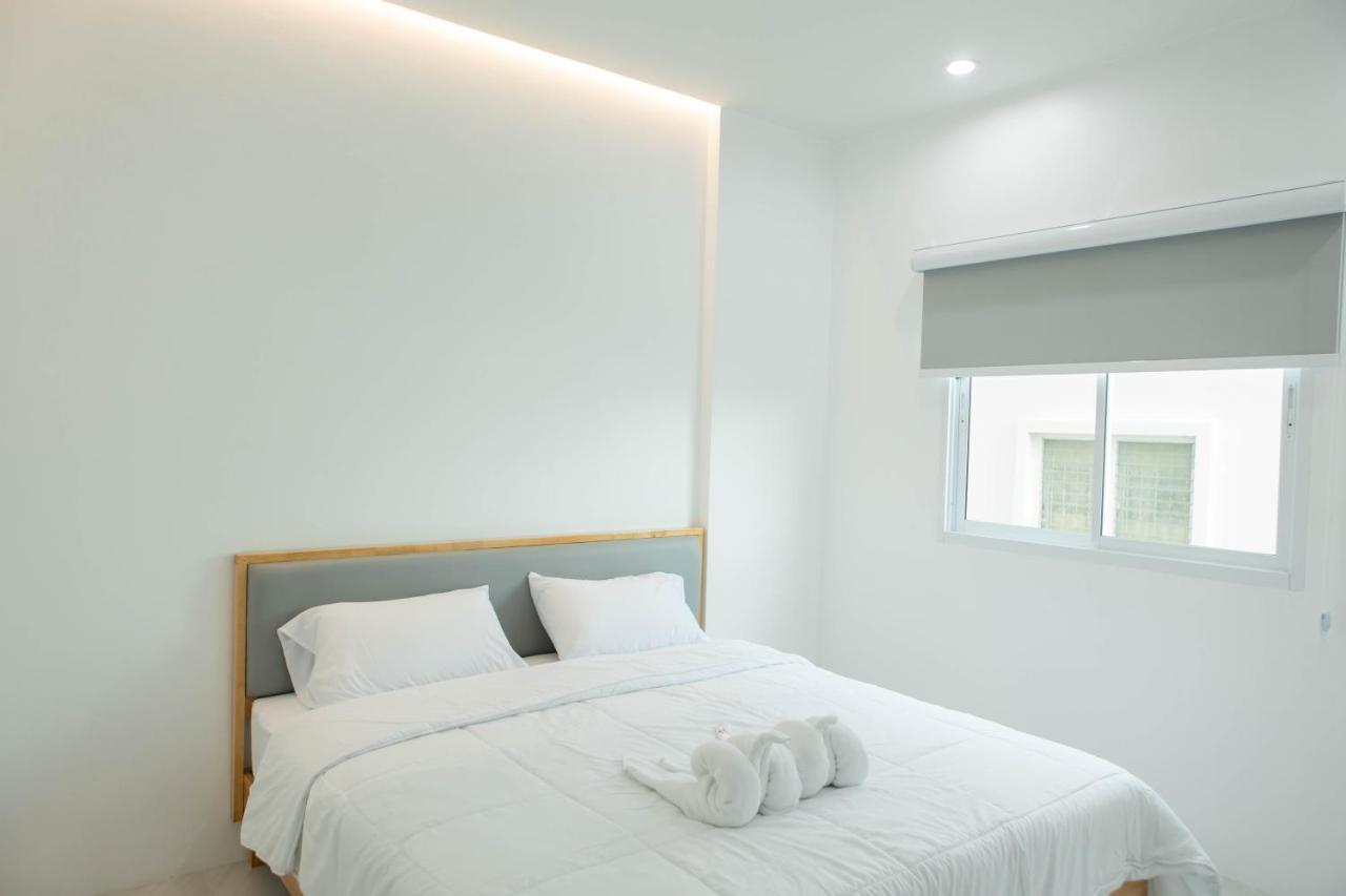 S1 Trang Hotel Bagian luar foto