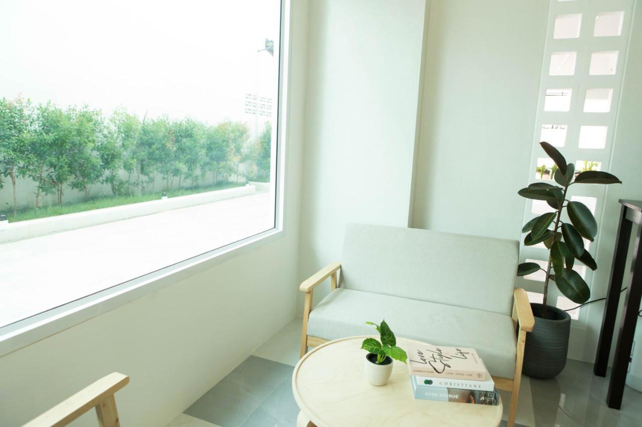 S1 Trang Hotel Bagian luar foto